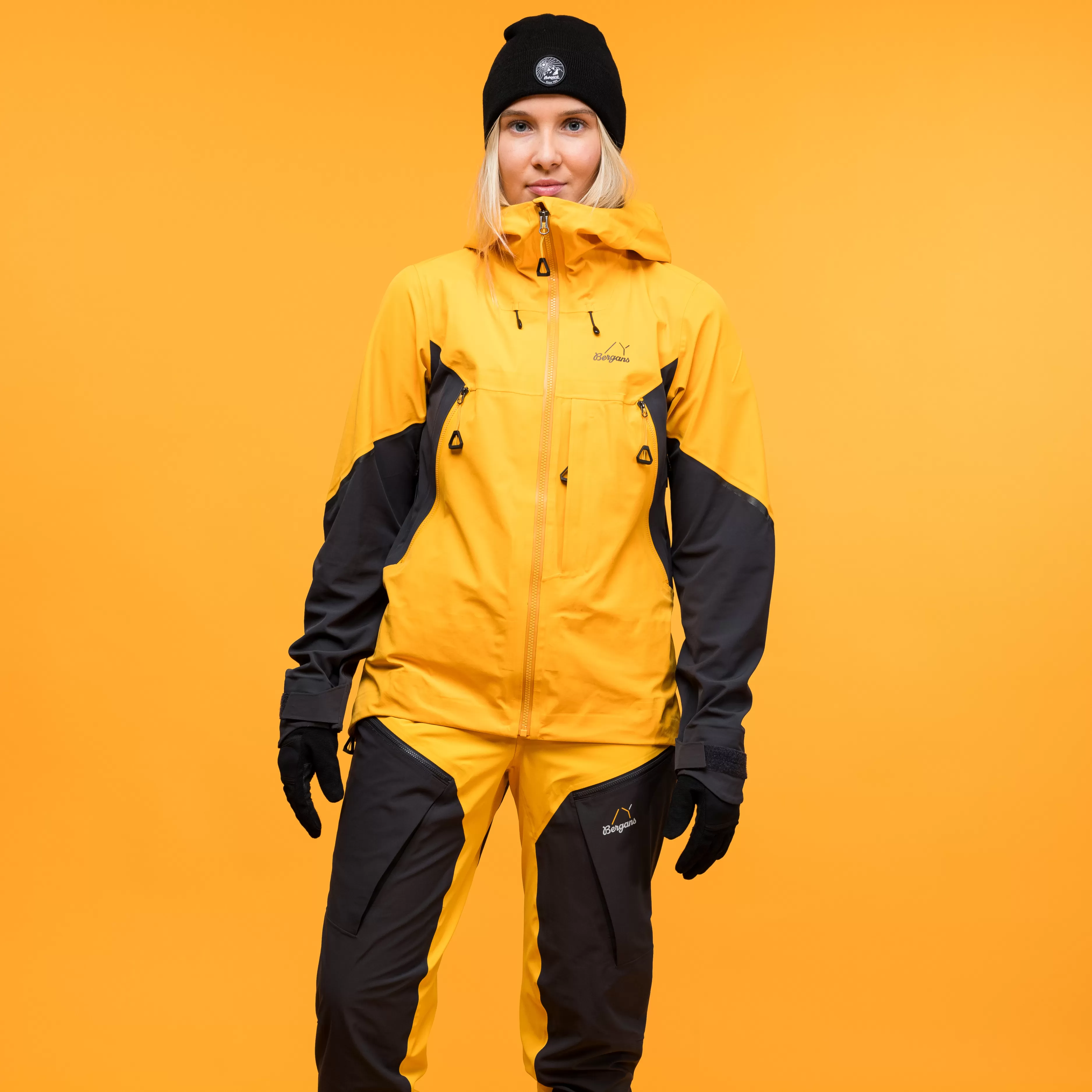 Y MountainLine Hybrid Softshell Jacket Women - | Bergans Online